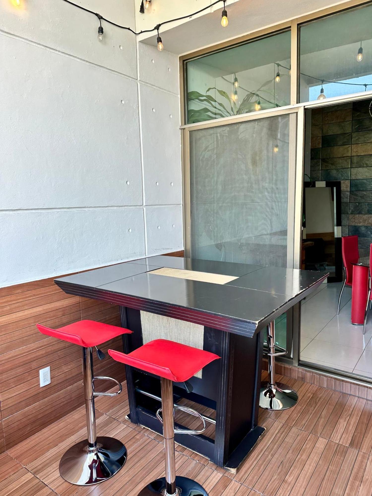 Loft Arte Y Diseno, Terraza, Asador, 3 Pantallas "Cuernavaca Somos El Unico Airbn Que Te Ofrece 2 Exclusivos Jacuzzis Profesionales Con Agua Caliente Y Sistema De Hidromasaje, Tipo Spa" Fraccionamiento Vigilancia 24 Horas Lejlighed Eksteriør billede